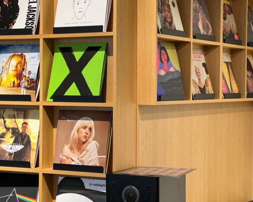 韓国・VINYL 聖水 アナログLPカフェで楽しむレトロ音楽体験